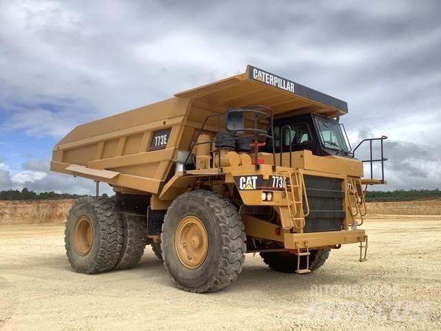 CAT 773E Dumper - Knickgelenk