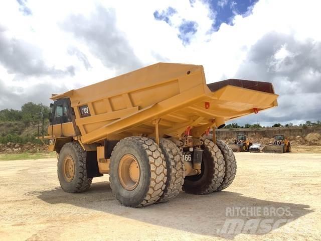 CAT 773E Dumper - Knickgelenk