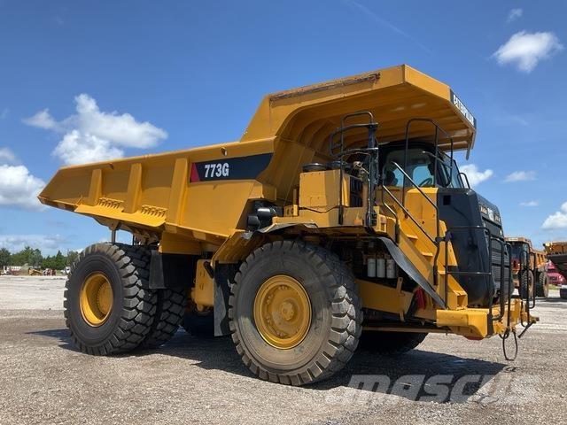 CAT 773G Dumper - Knickgelenk