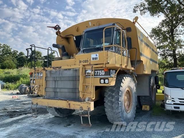CAT 775D Dumper - Knickgelenk