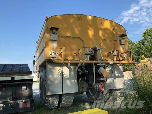 CAT 775D Dumper - Knickgelenk