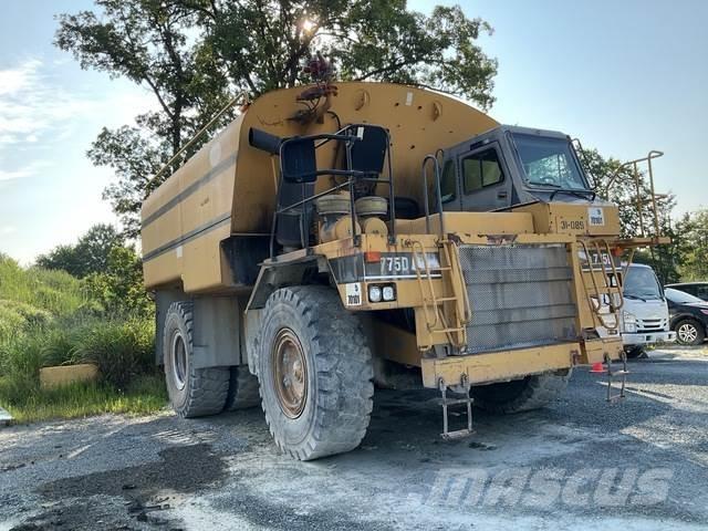 CAT 775D Dumper - Knickgelenk