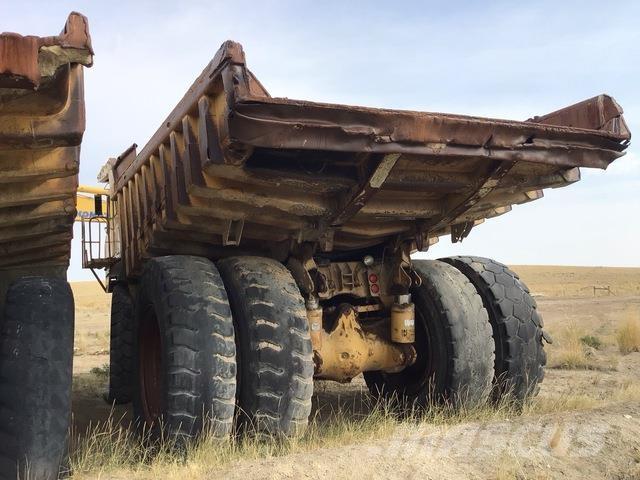 CAT 777 Dumper - Knickgelenk