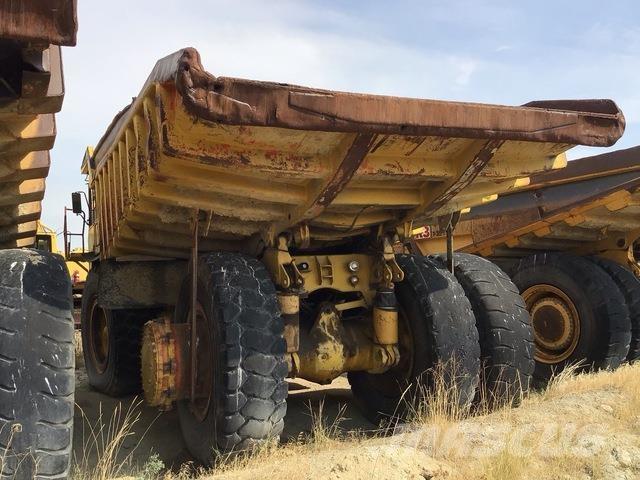 CAT 777 Dumper - Knickgelenk