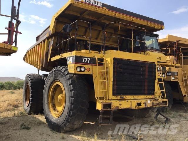 CAT 777 Dumper - Knickgelenk