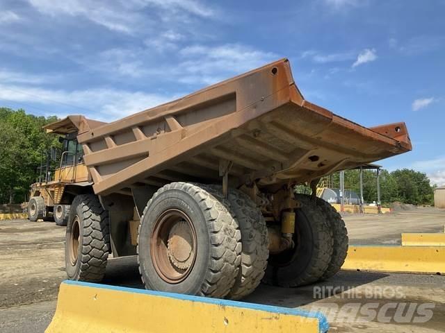 CAT 777D Dumper - Knickgelenk