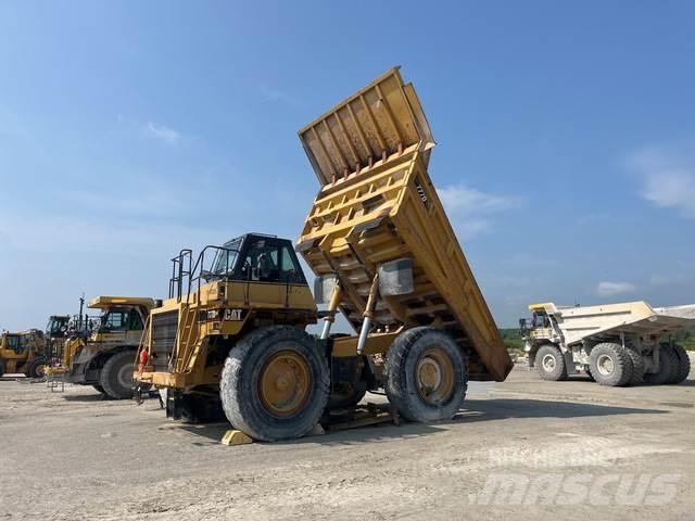 CAT 777D Dumper - Knickgelenk