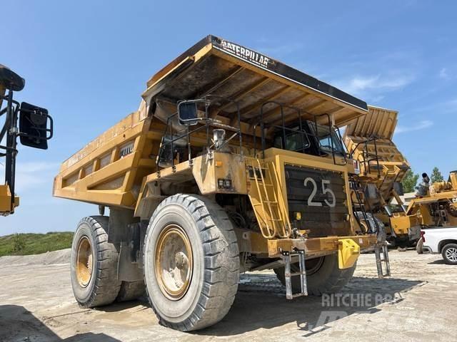 CAT 777D Dumper - Knickgelenk
