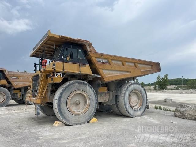 CAT 777D Dumper - Knickgelenk