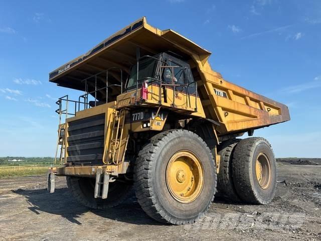 CAT 777D Dumper - Knickgelenk