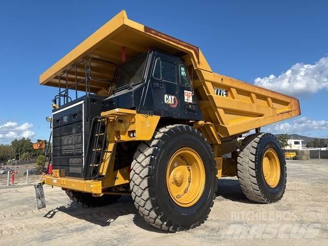 CAT 777E Dumper - Knickgelenk