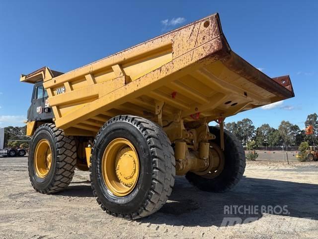 CAT 777E Dumper - Knickgelenk