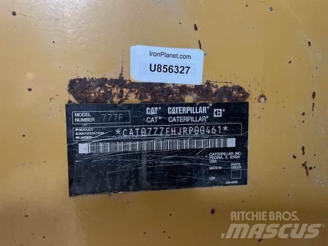 CAT 777F Dumper - Knickgelenk