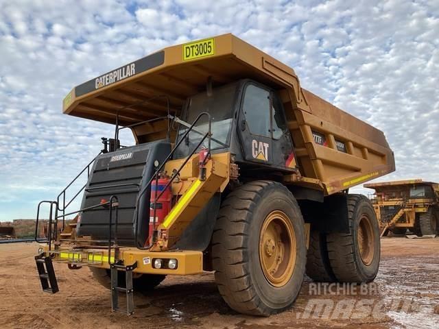 CAT 777F Dumper - Knickgelenk