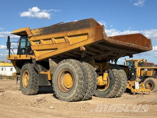 CAT 777F Dumper - Knickgelenk