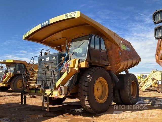CAT 777G Dumper - Knickgelenk