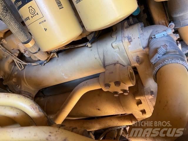CAT 777G Dumper - Knickgelenk