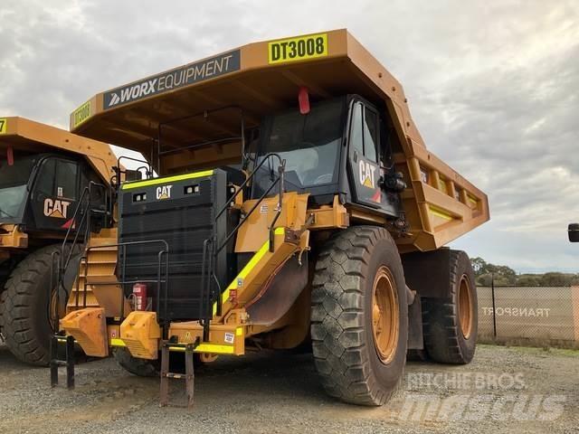 CAT 777G Dumper - Knickgelenk