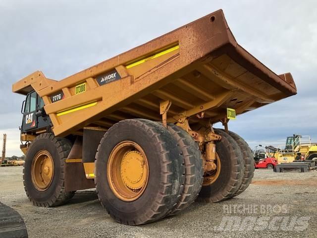 CAT 777G Dumper - Knickgelenk