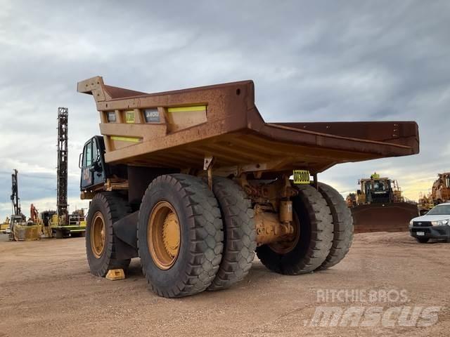 CAT 777G Dumper - Knickgelenk