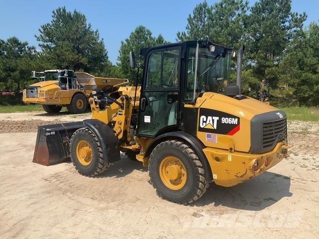 CAT 906M Radlader
