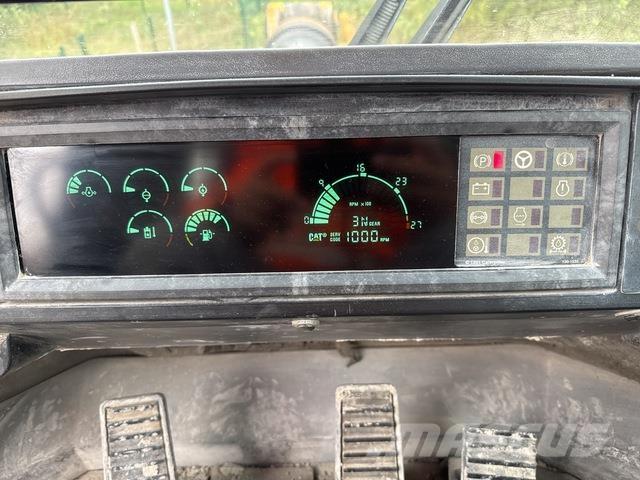 CAT 990 Radlader