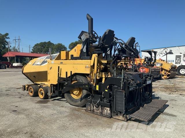 CAT AP-600D Strassenfertiger