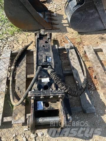 CAT B8 Hammer / Brecher