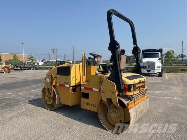 CAT CB34 Tandemwalzen