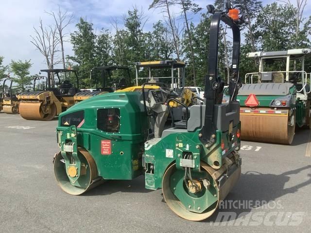 CAT CB34B Tandemwalzen