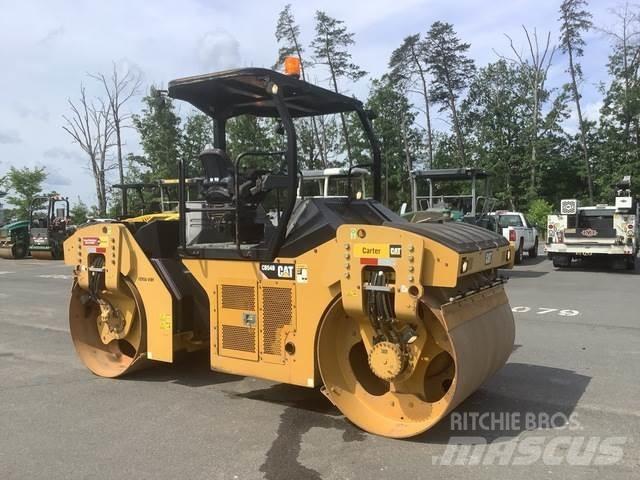 CAT CB54B Tandemwalzen