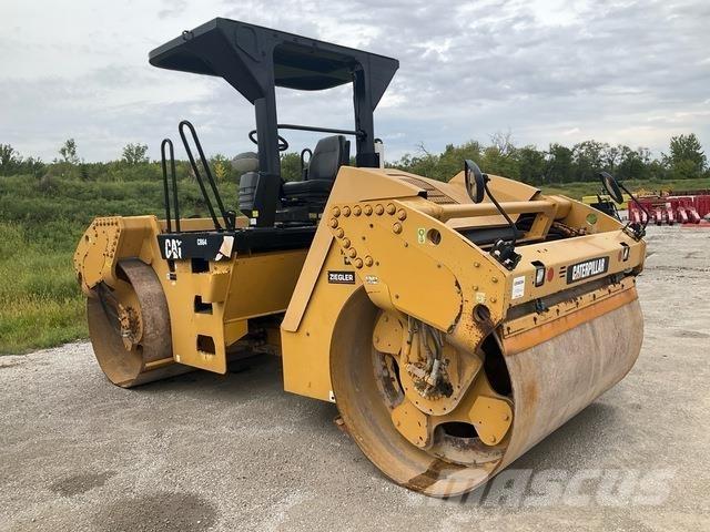 CAT CB64 Tandemwalzen