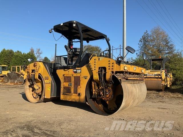 CAT CB64B Tandemwalzen