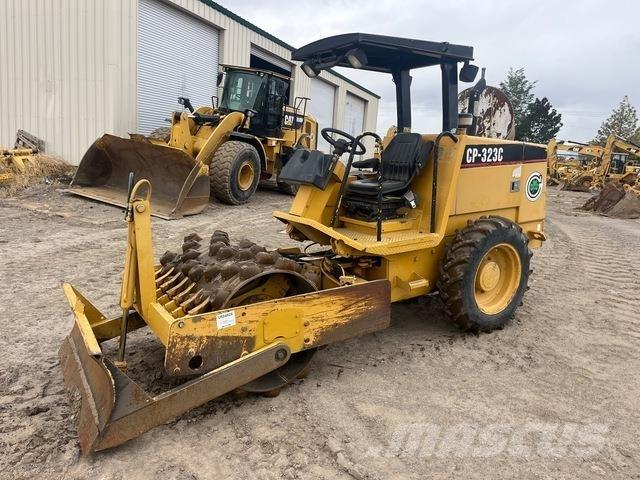CAT CP-323C Walzenzüge