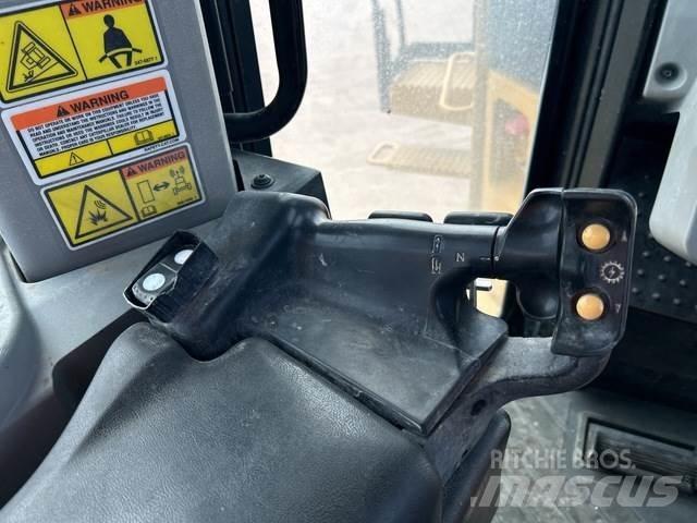 CAT D10T2 Bulldozer