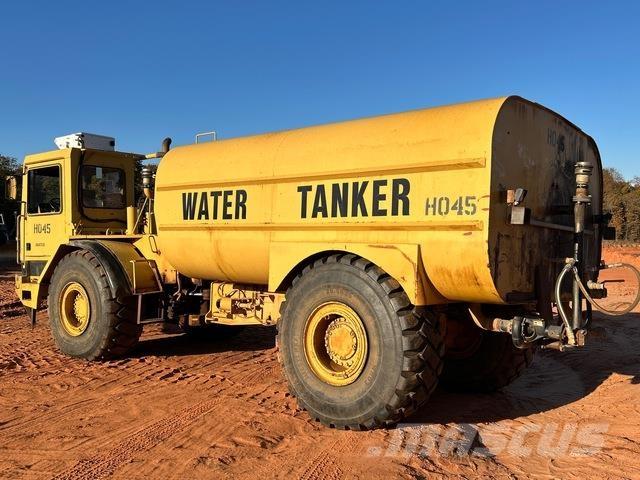 CAT D25D Wassertanker