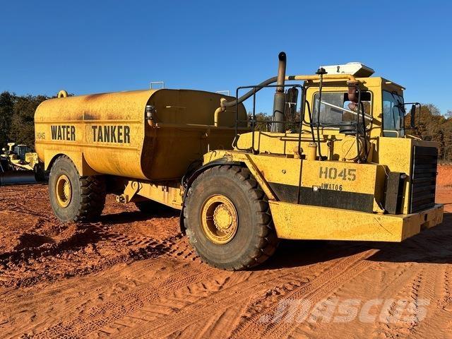 CAT D25D Wassertanker
