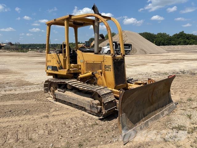 CAT D4C Bulldozer