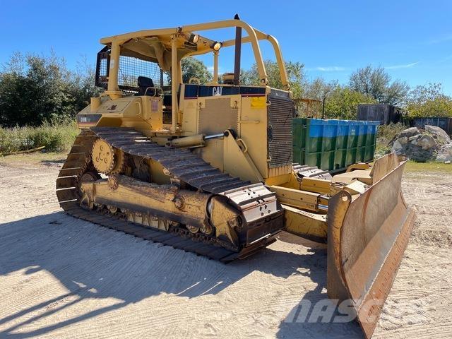 CAT D6M Bulldozer