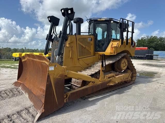 CAT D7 Bulldozer