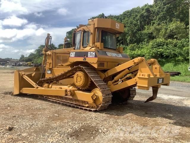 CAT D7H Bulldozer