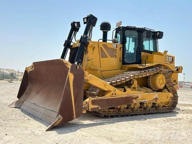 CAT D8 Bulldozer