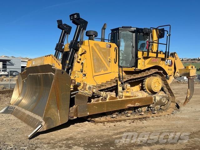 CAT D8 Bulldozer