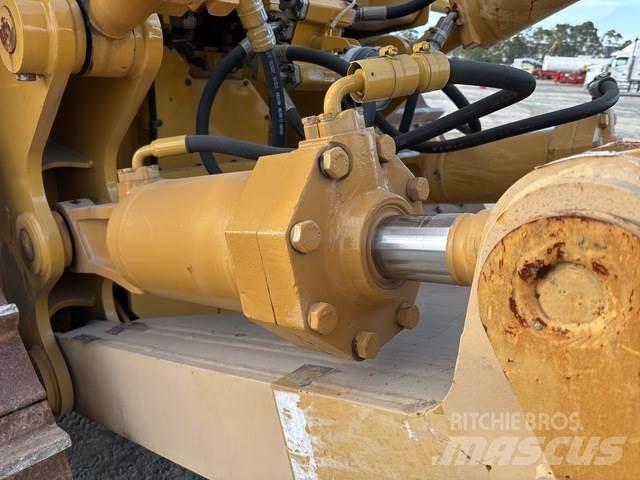 CAT D8T Bulldozer