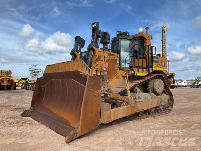 CAT D9 Bulldozer