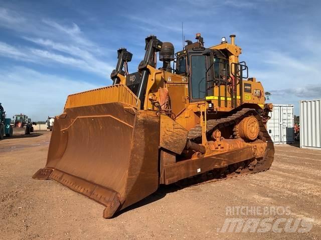 CAT D9 Bulldozer