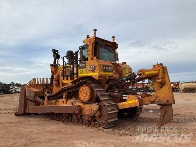 CAT D9 Bulldozer