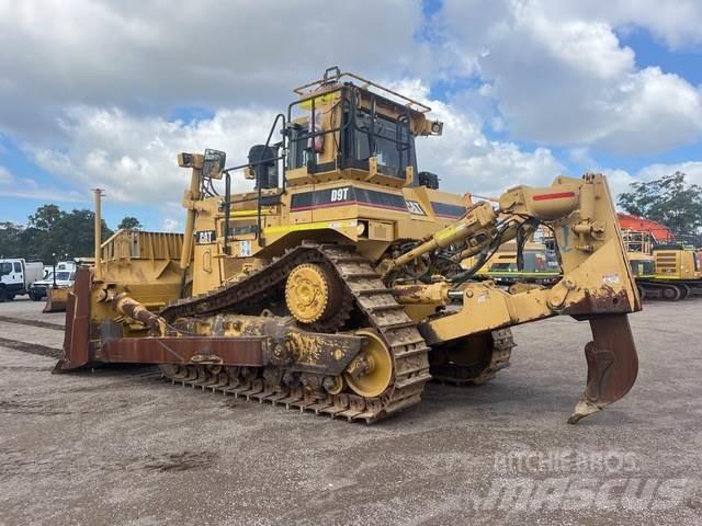 CAT D9T Bulldozer