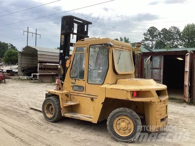 CAT DP70 Sonstige Baumaschinen