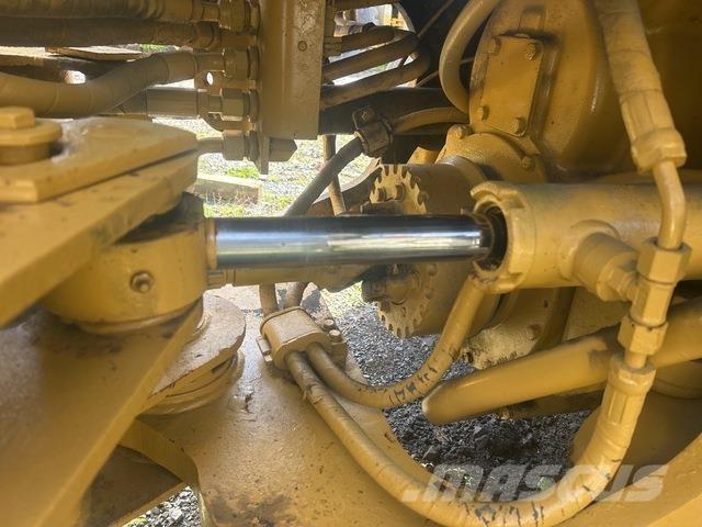 CAT IT24F Radlader